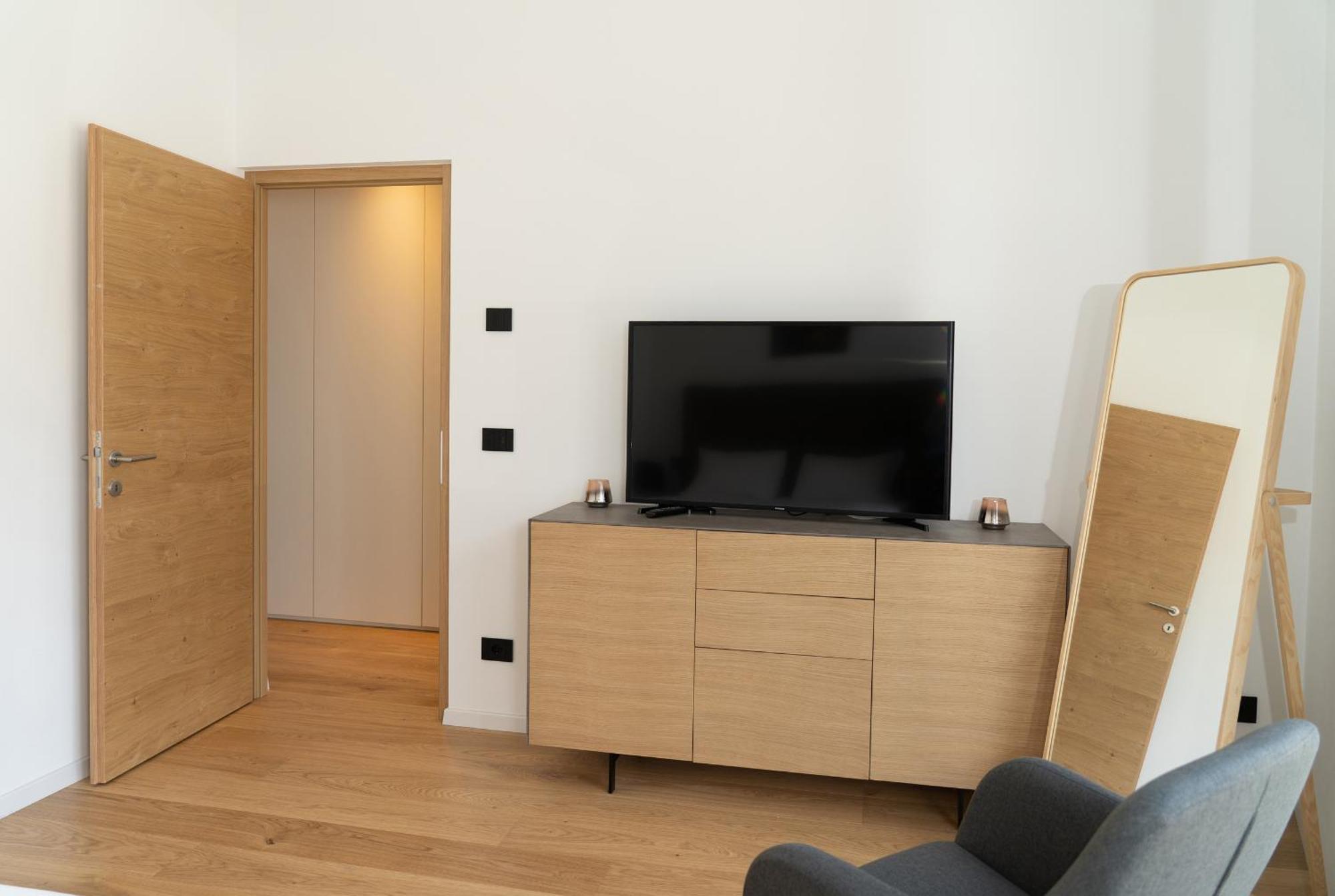 Serviced Apartments By Hotel De Charme Laveno Oda fotoğraf
